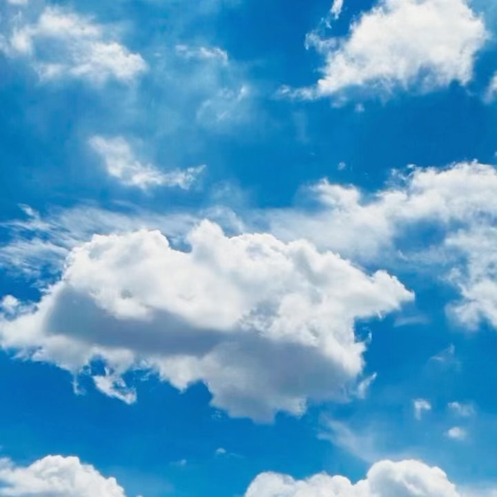 ブルーインパルスが見たくて窓を開けたら空が真夏!!
#空#空と雲#いまそら#イマソラ#sky#tokyo